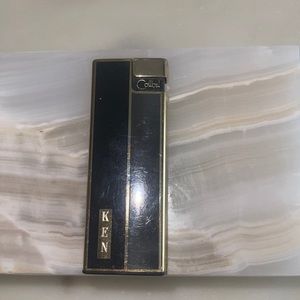 Vintage Black/Gold Colibrí Lighter